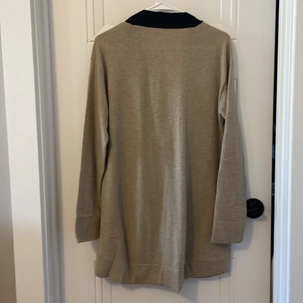 Akris Punto Deep V-neck Cardigan
